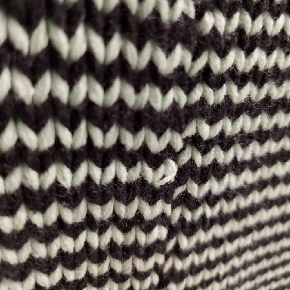 Dear Cashmere | Poncho - Picture 10 of 14